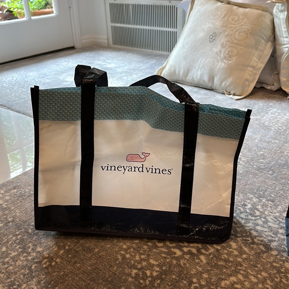 VINEYARD VINES SHOPPING BAGS PLASTIC (2) - Picture 4 of 6